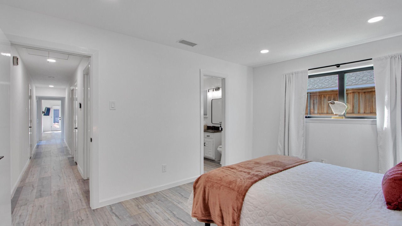 Photo of Bedroom in Far North Dallas