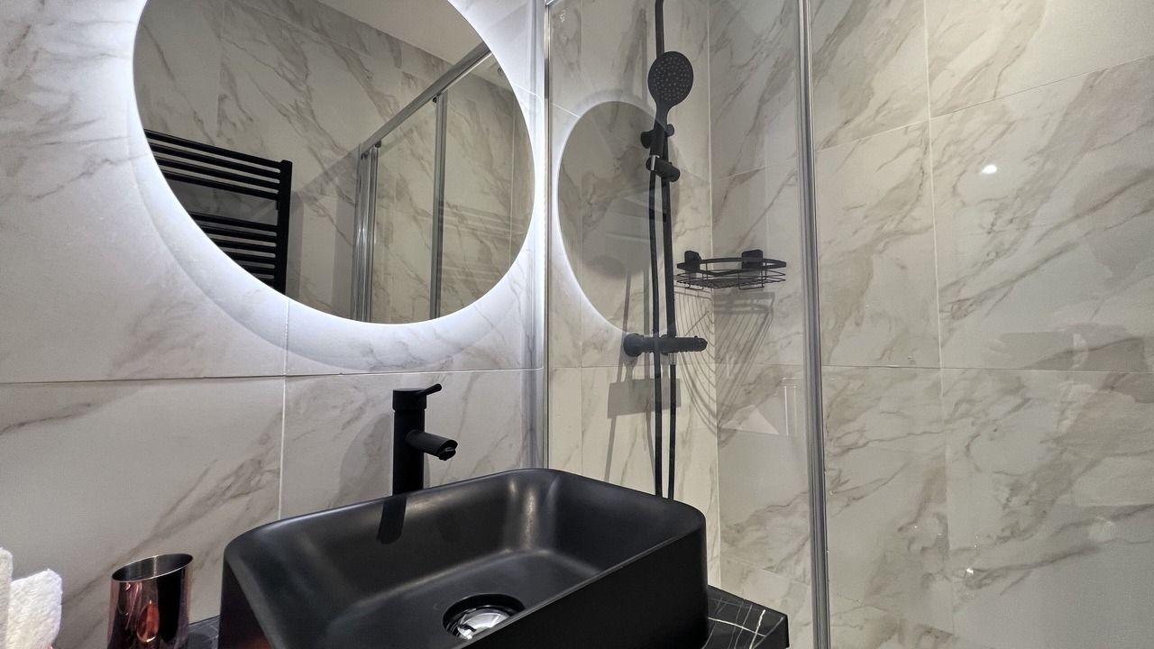 Photo of Bathroom in Quartier de la Chapelle