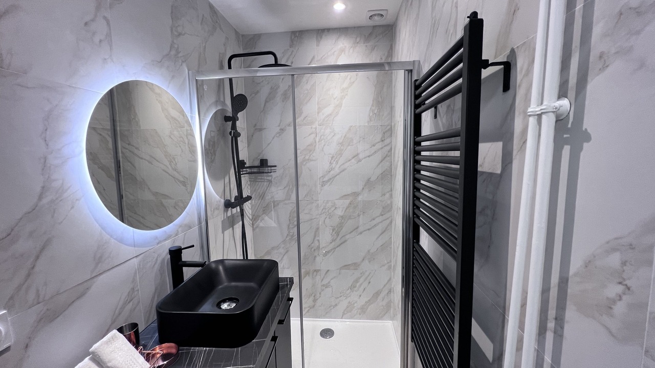 Photo of Bathroom in Quartier de la Chapelle