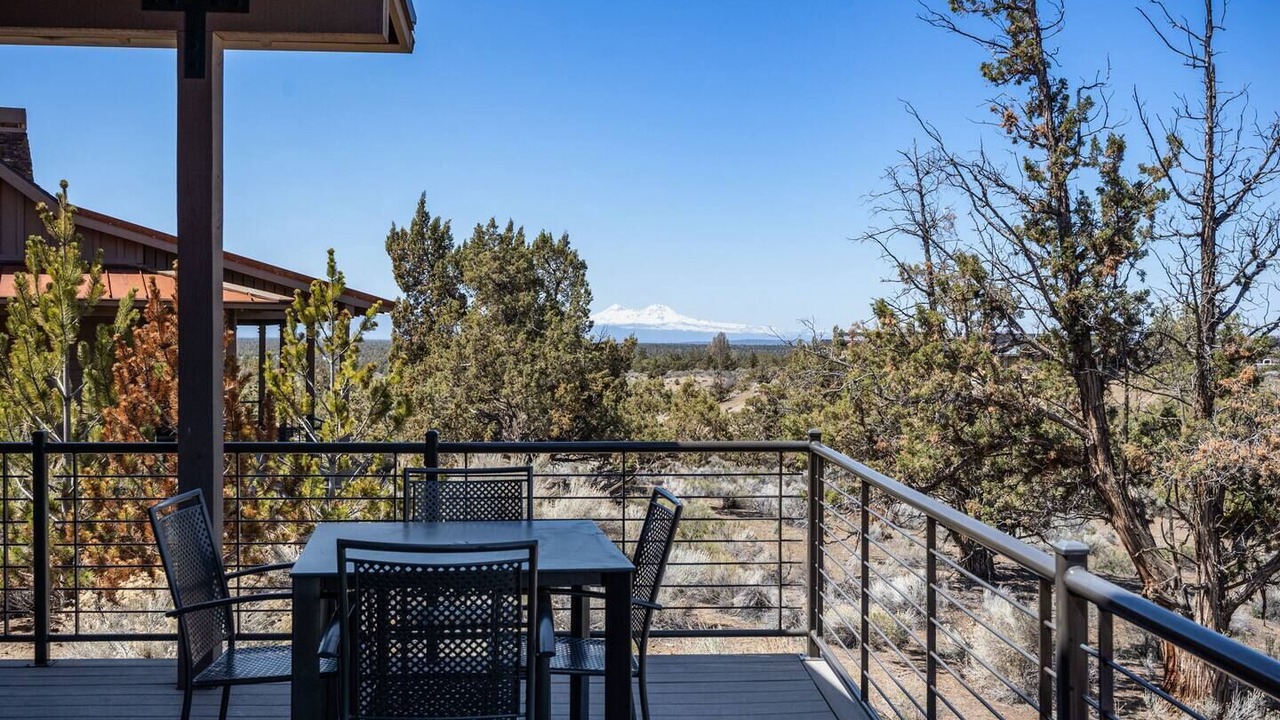 Photo of Outdoor in Powell Butte
