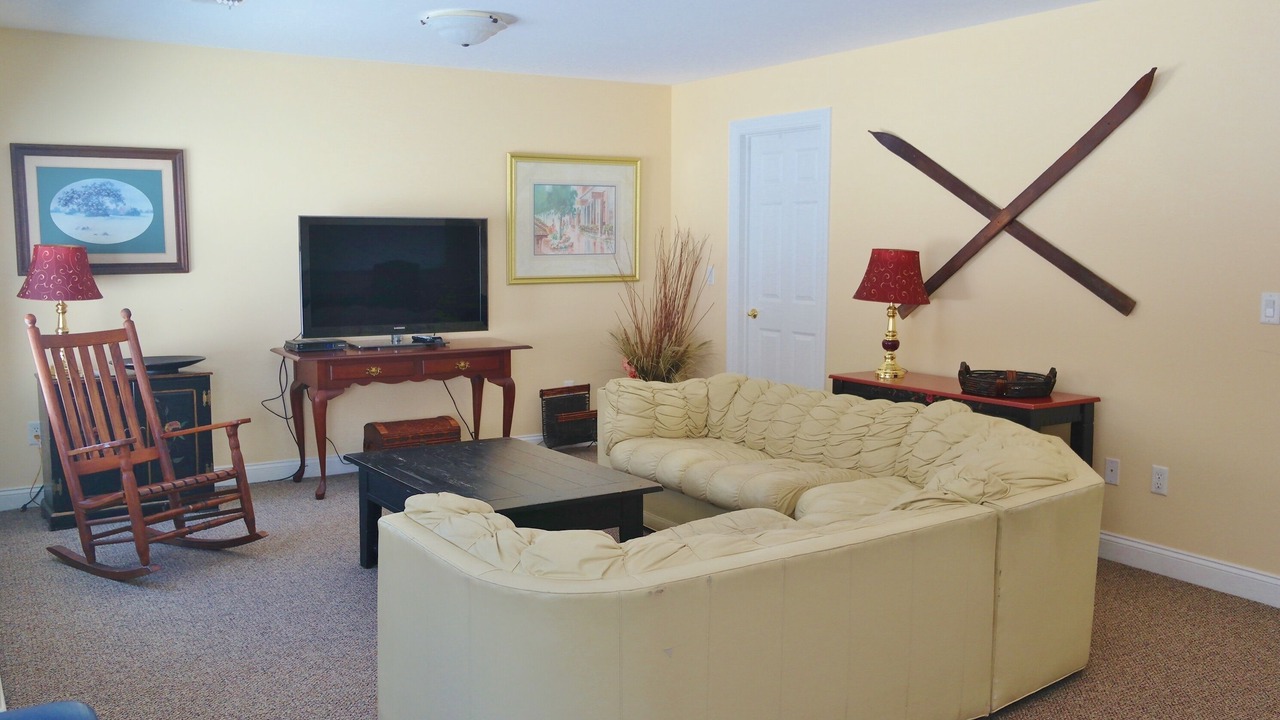 Photo of Livingroom in Pittsfield