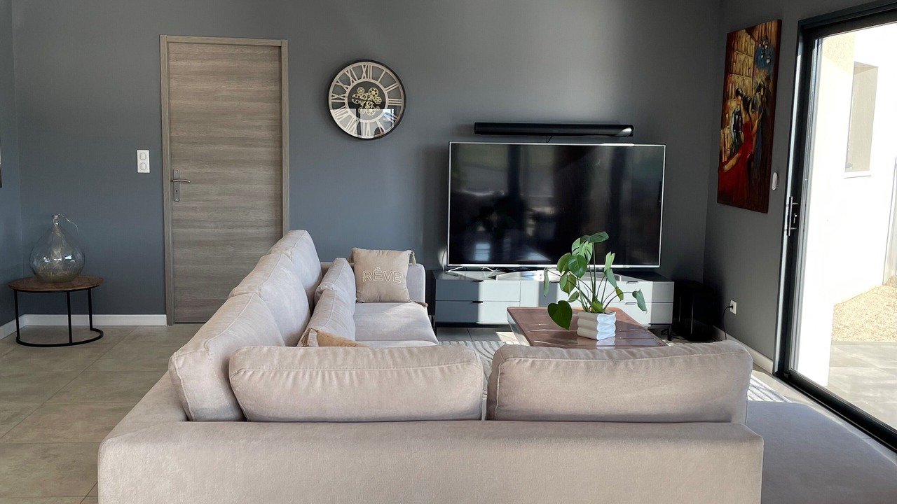 Photo of Livingroom in Saint-Julien-de-Peyrolas