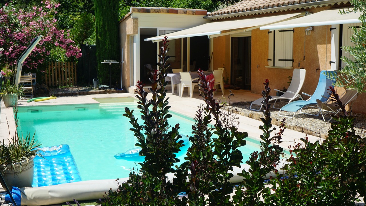 Photo of Outdoor in Ribes