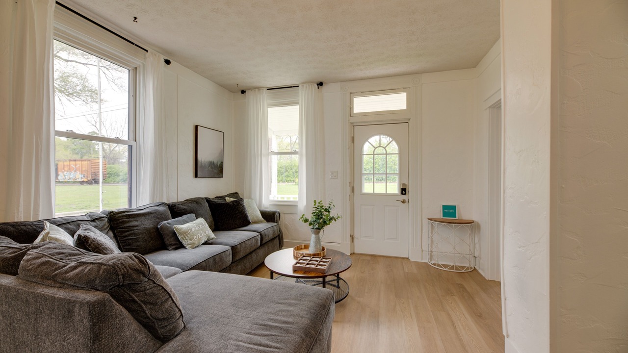 Photo of Livingroom in Mason