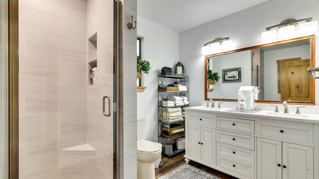 Photo of Bathroom in Woodland