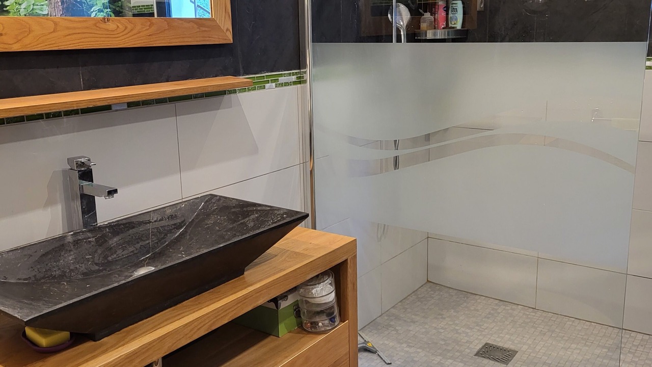 Photo of Bathroom in Saint-Julien-de-Peyrolas
