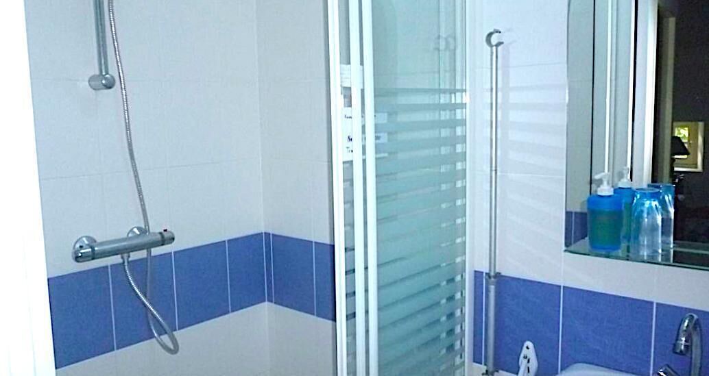 Photo of Bathroom in Romagne