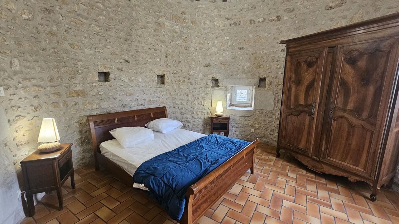 Photo of Bedroom in Ayron