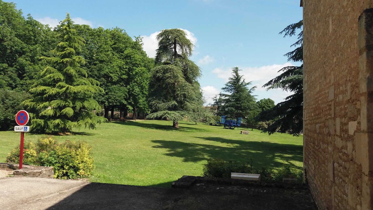 Photo of Outdoor in Ayron