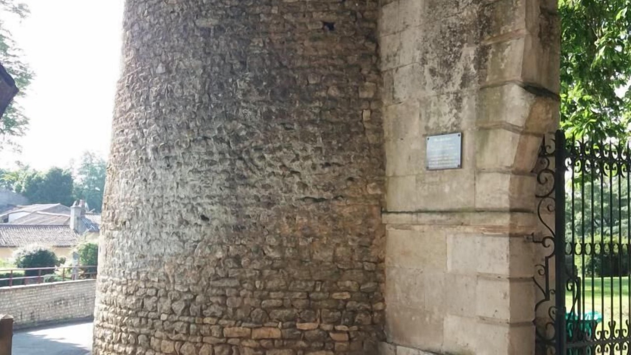 Photo of Outdoor in Ayron