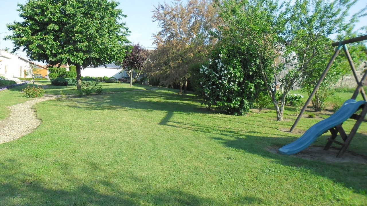 Photo of Others in Berthegon