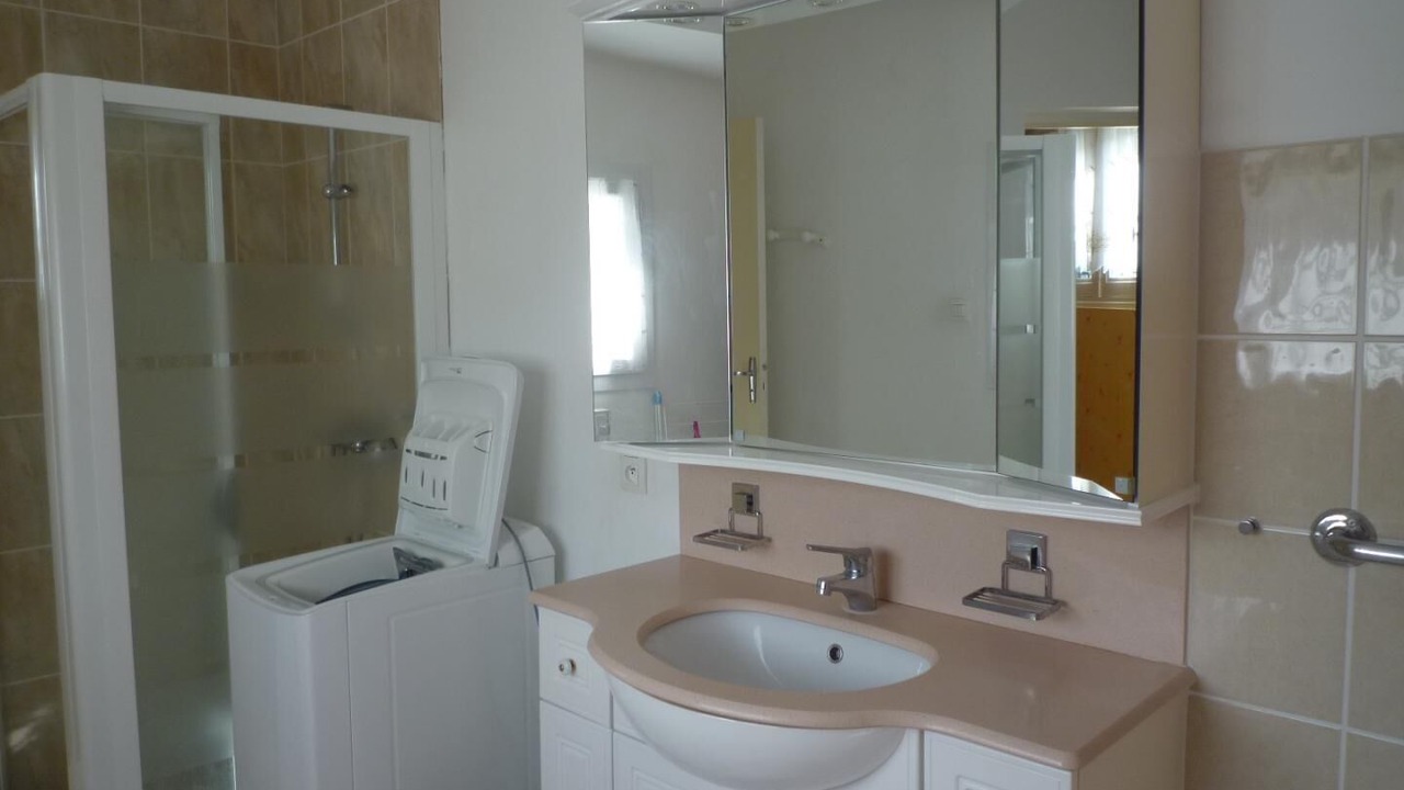 Photo of Bathroom in Orches