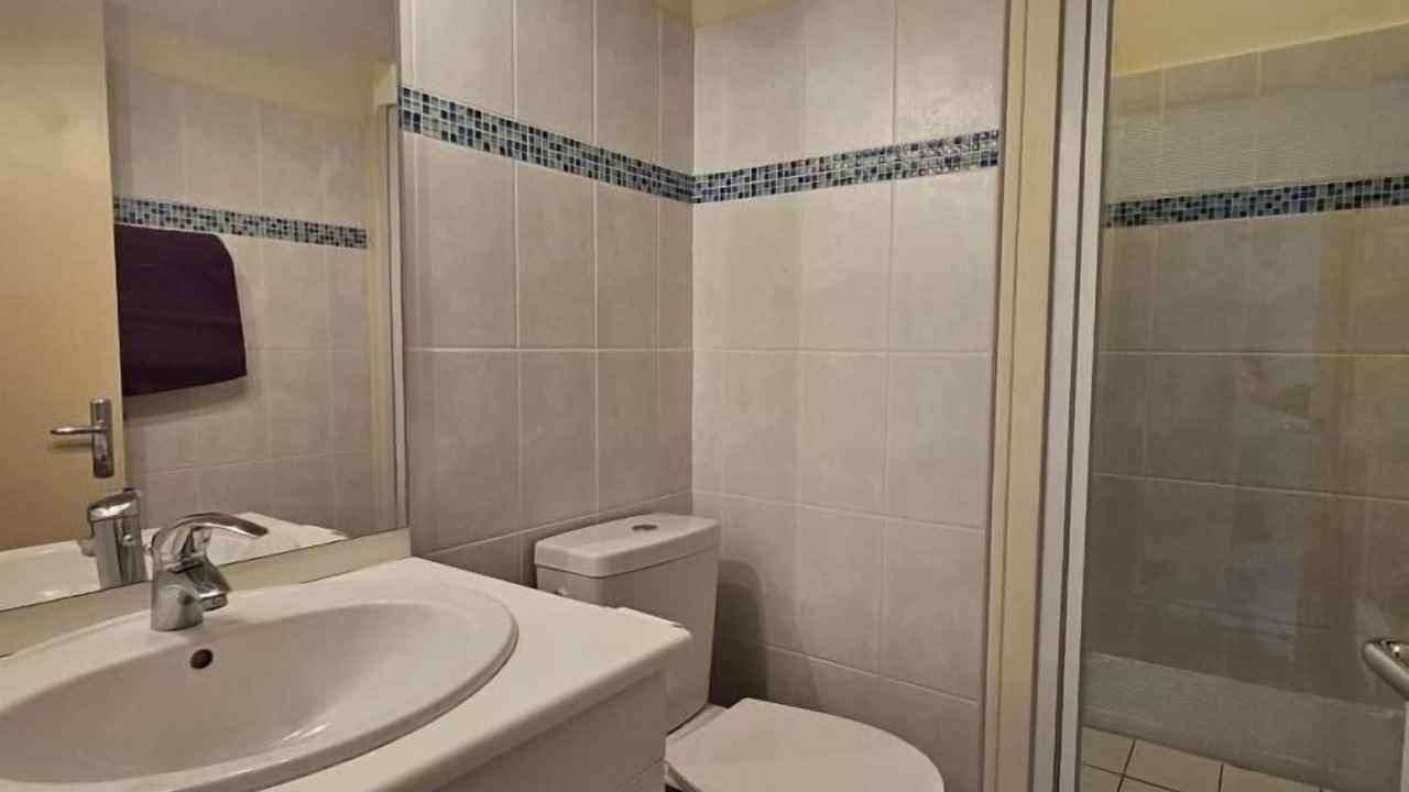 Photo of Bathroom in Ayron