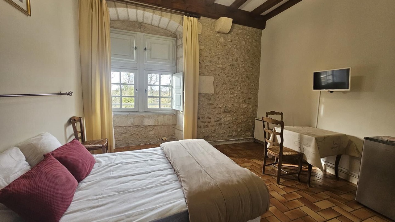 Photo of Bedroom in Ayron