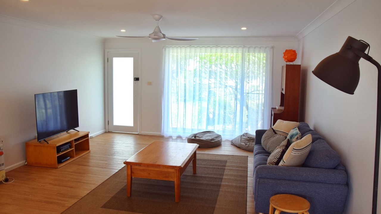 Photo of Others in Hat Head