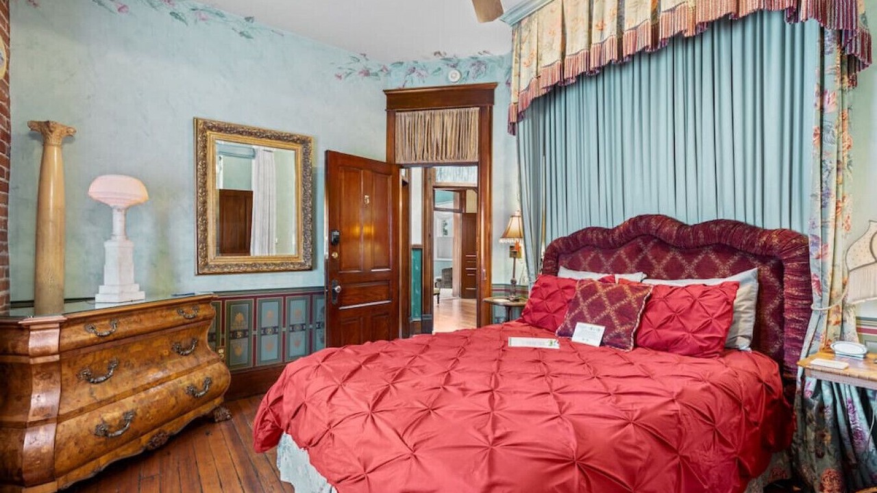 Photo of Others in Historic Railroad District