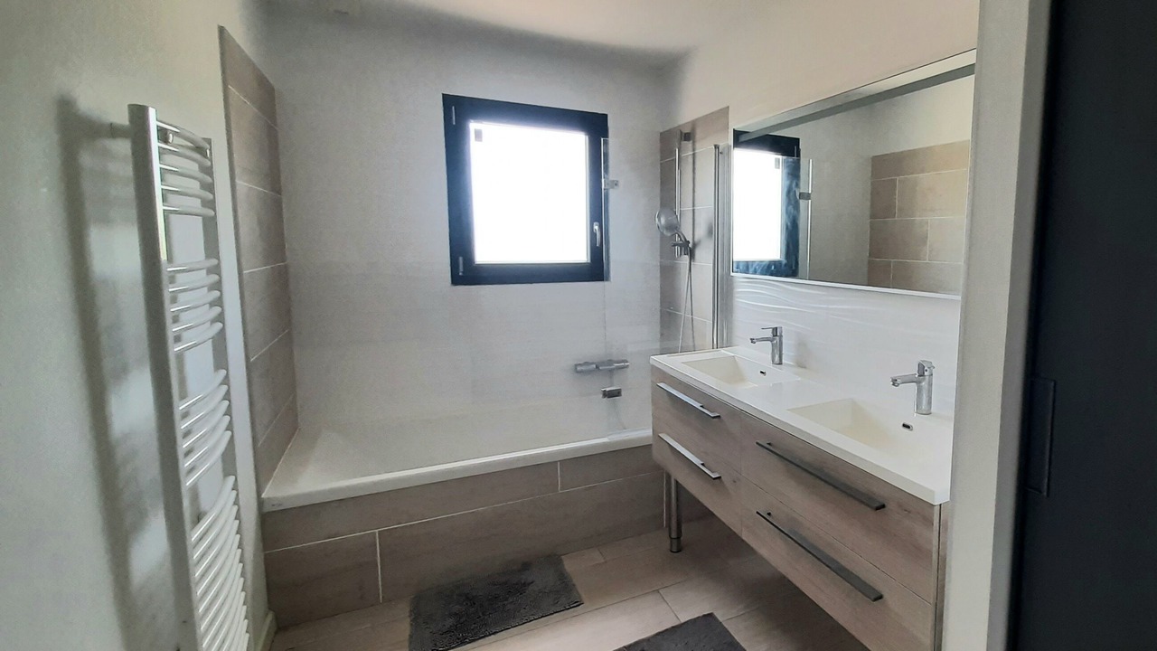 Photo of Bathroom in Saint-Gely-du-Fesc