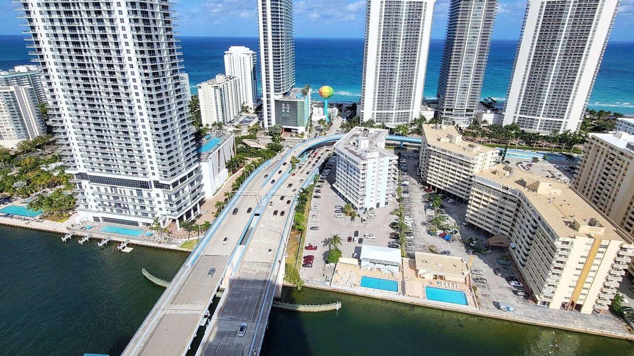 Photo of Outdoor in Hallandale Beach
