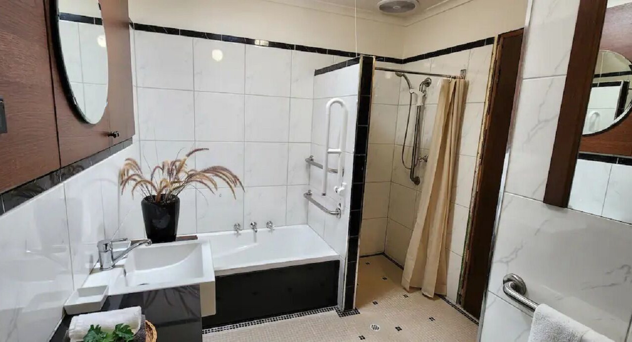 Photo of Bathroom in Modbury