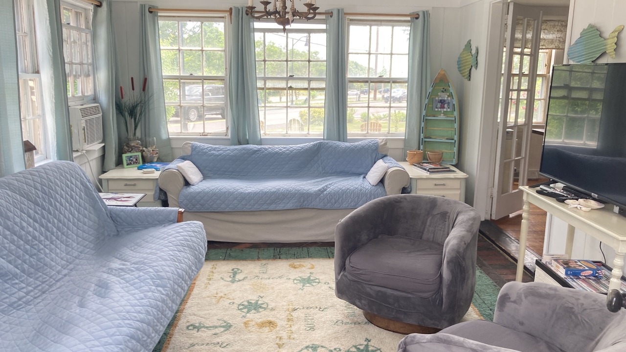 Photo of Livingroom in Hyannis
