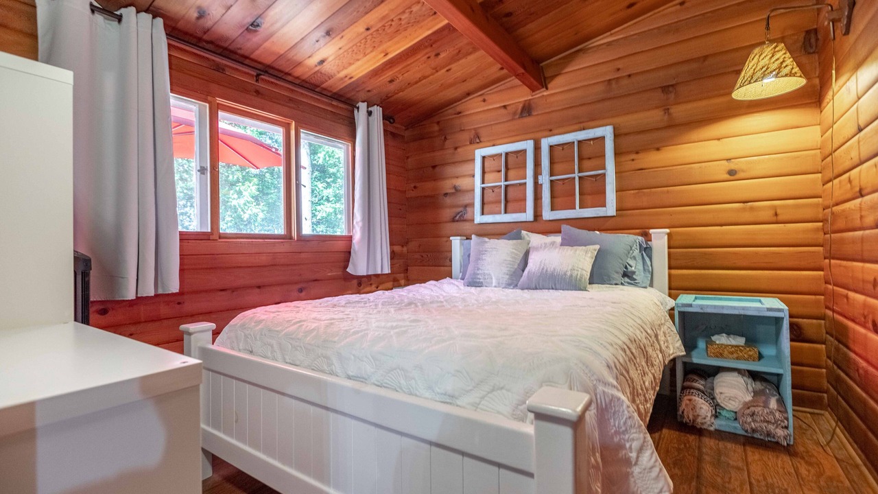Photo of Bedroom in Huron-Kinloss