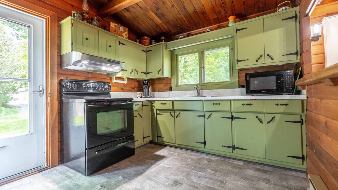 Photo of Kitchen in Huron-Kinloss