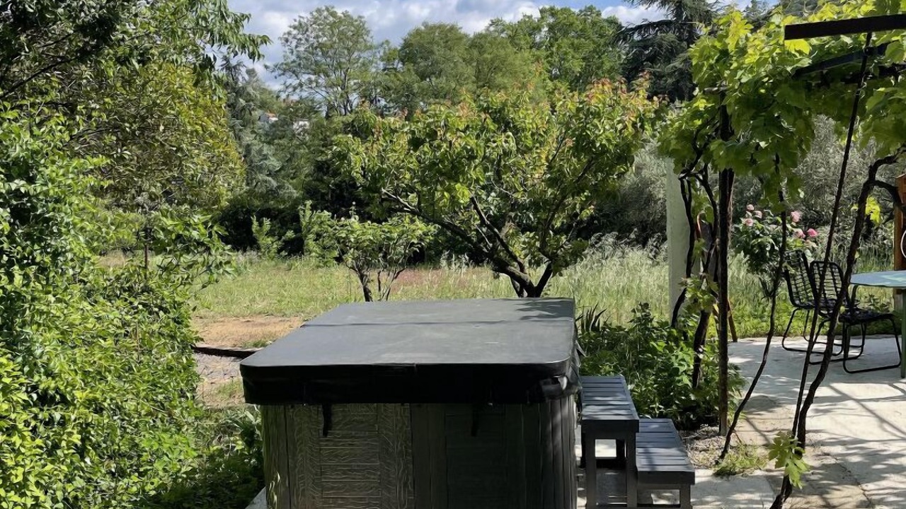 Photo of Outdoor in Ales