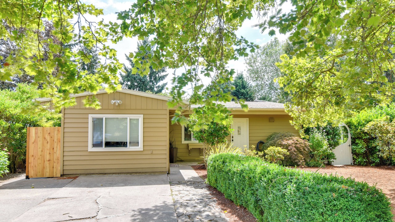 Photo of Others in Aloha