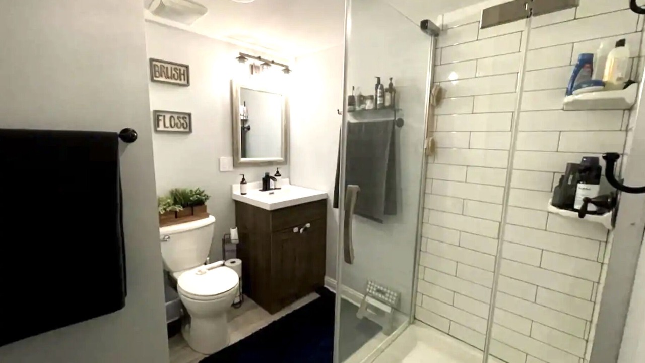 Photo of Bathroom in Lake Meadows