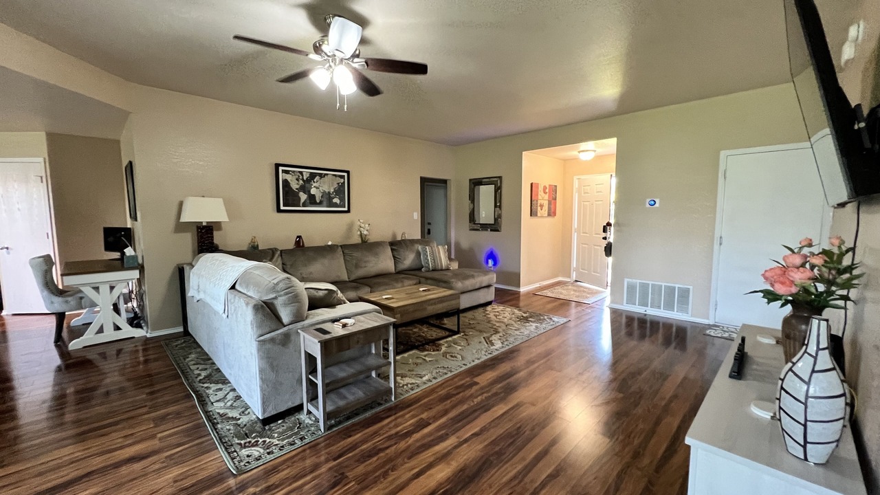 Photo of Livingroom in Temple