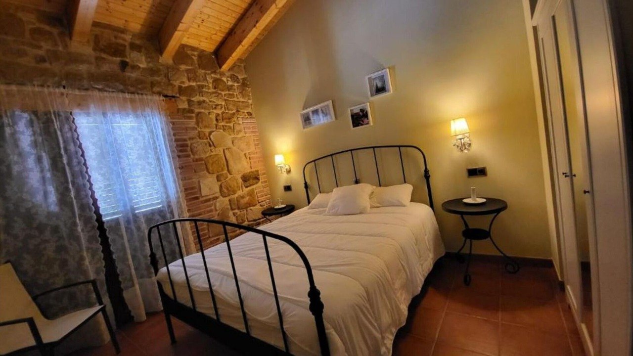 Photo of Bedroom in Lledo