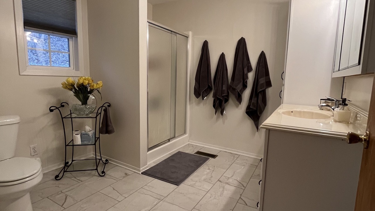 Photo of Bathroom in Proctor