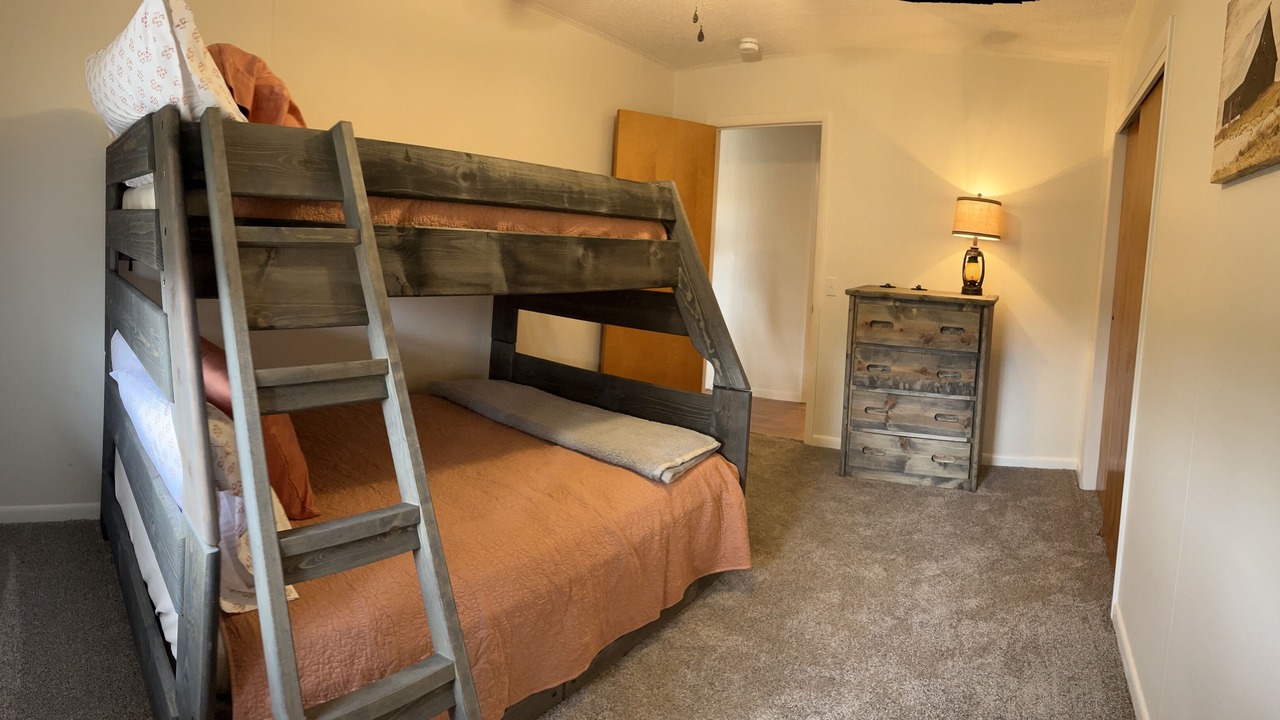 Photo of Bedroom in Proctor