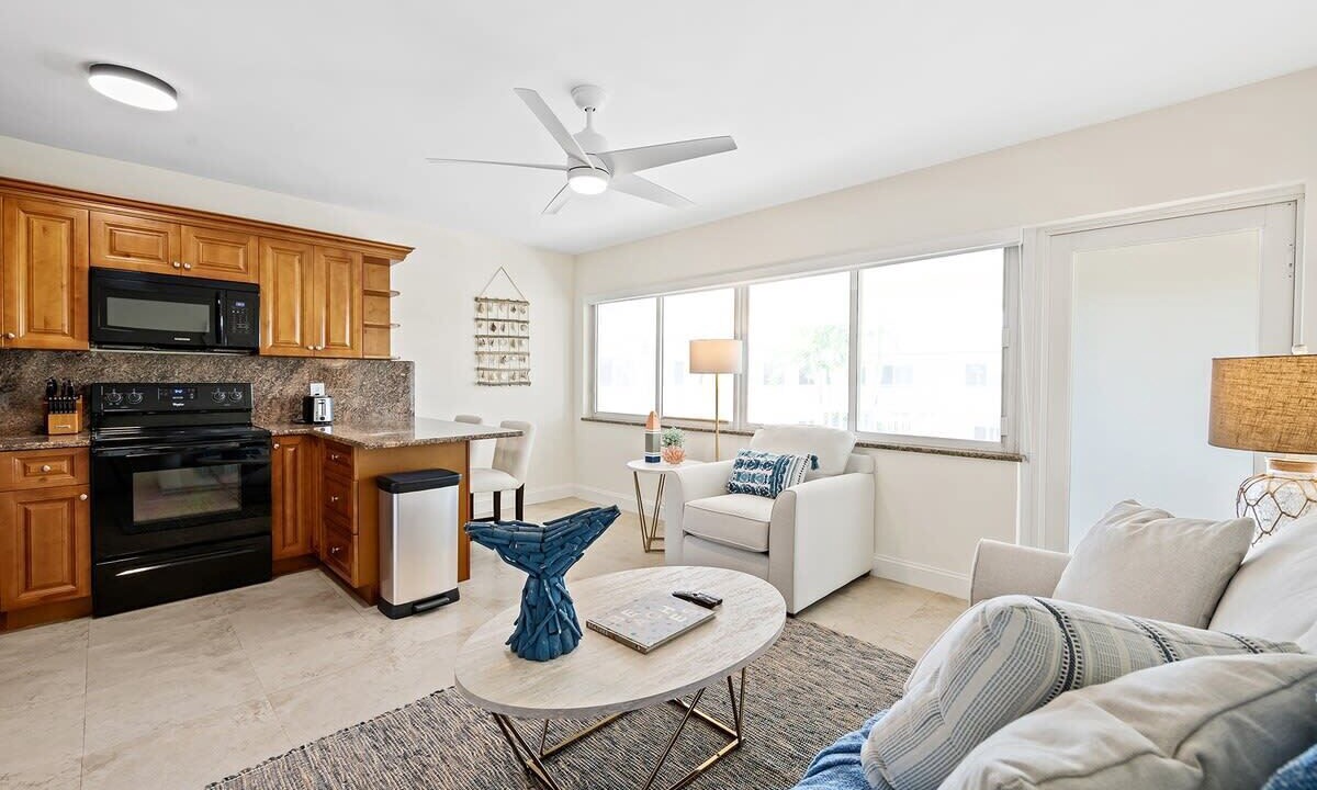 Photo of Livingroom in Lauderdale-by-the-Sea