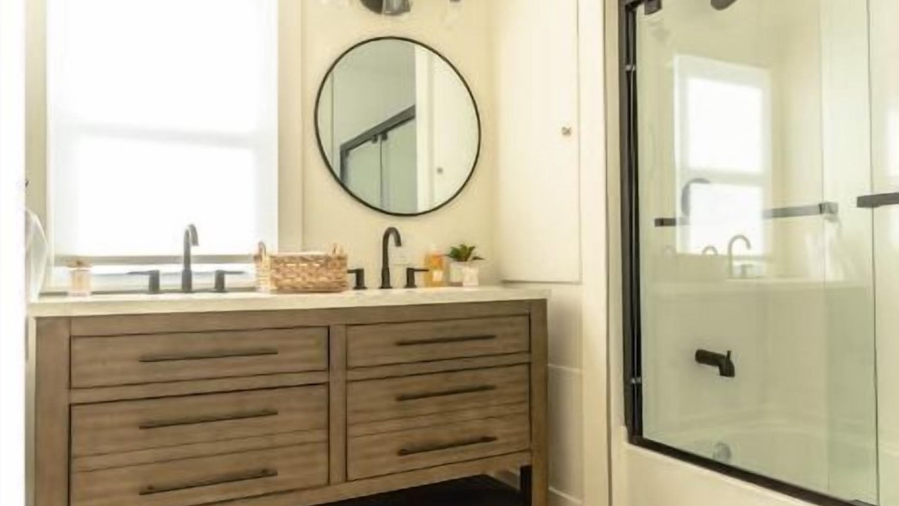 Photo of Bathroom in Prairie Village