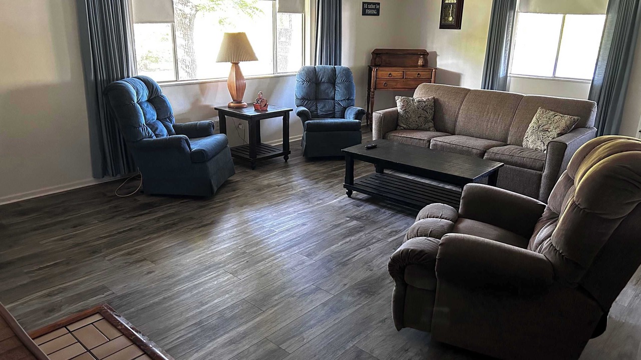 Photo of Livingroom in Clinton