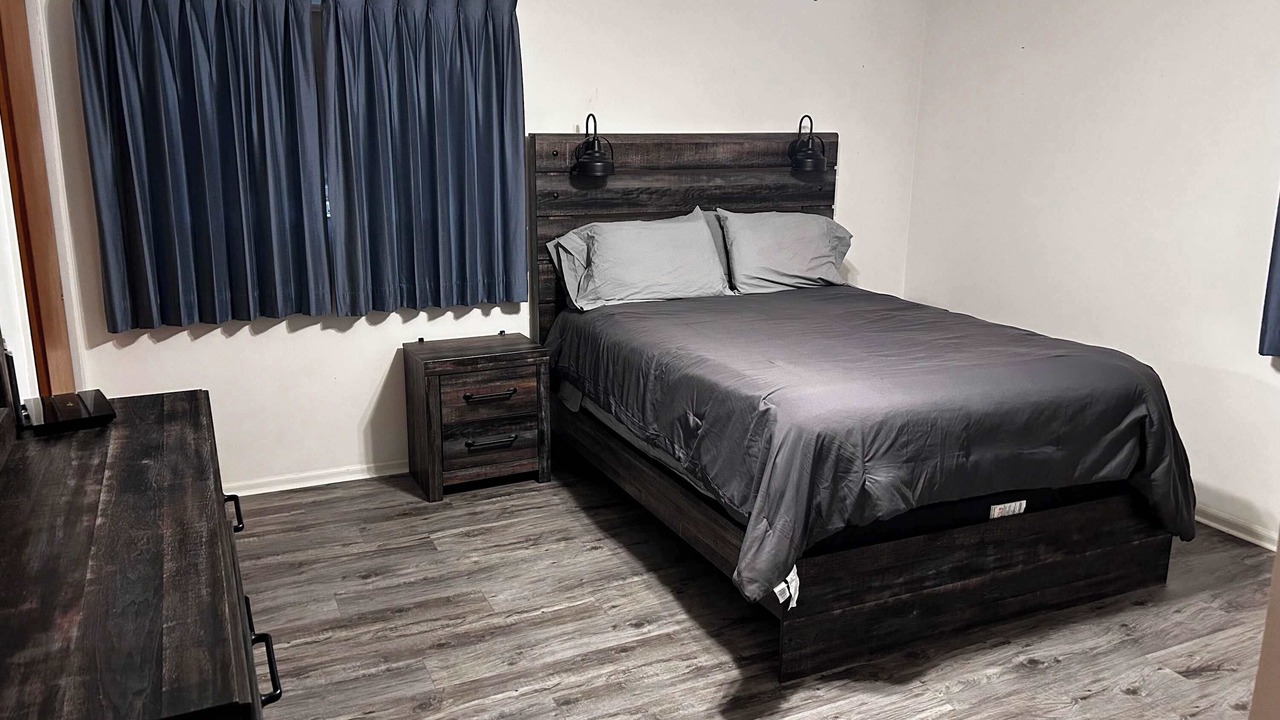 Photo of Bedroom in Clinton