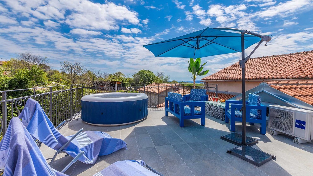 Photo of Patio Balcony in Nenadici