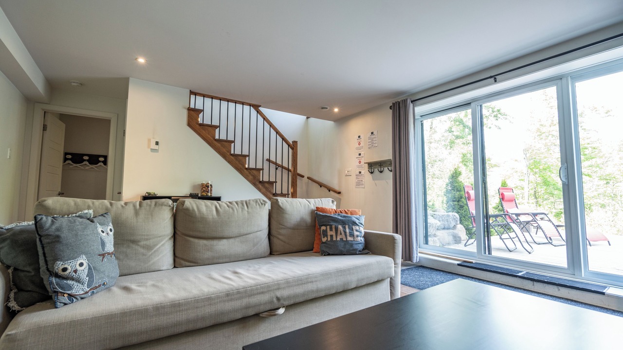 Photo of Livingroom in Sainte-Emelie