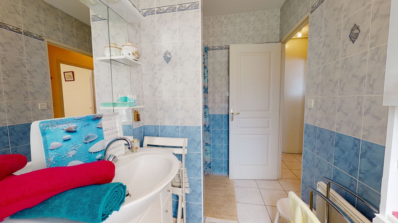 Photo of Bathroom in Saint-Gilles-Croix-de-Vie