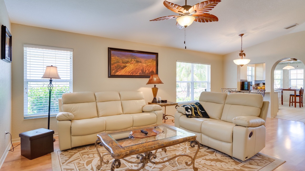 Photo of Livingroom in Herons Glen