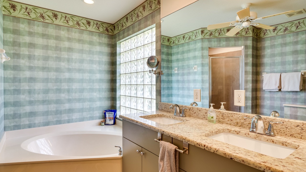 Photo of Bathroom in Herons Glen