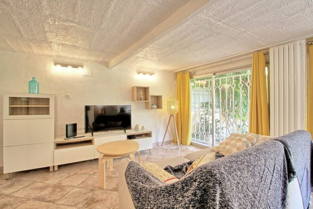 Photo of Livingroom in Le Mourillon