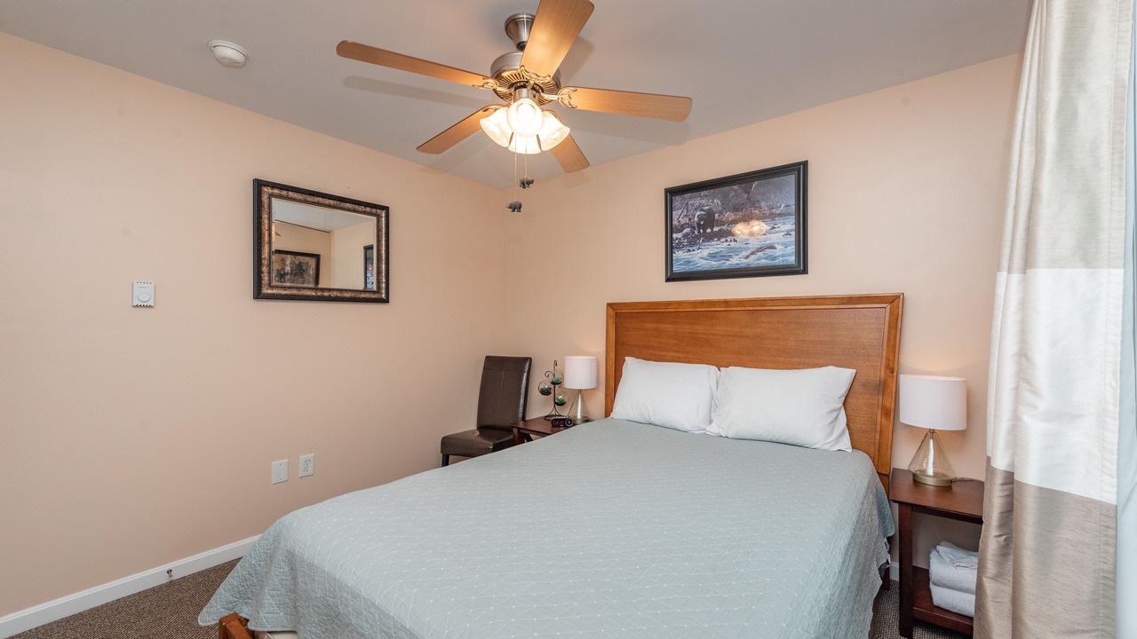 Photo of Bedroom in Sky Valley