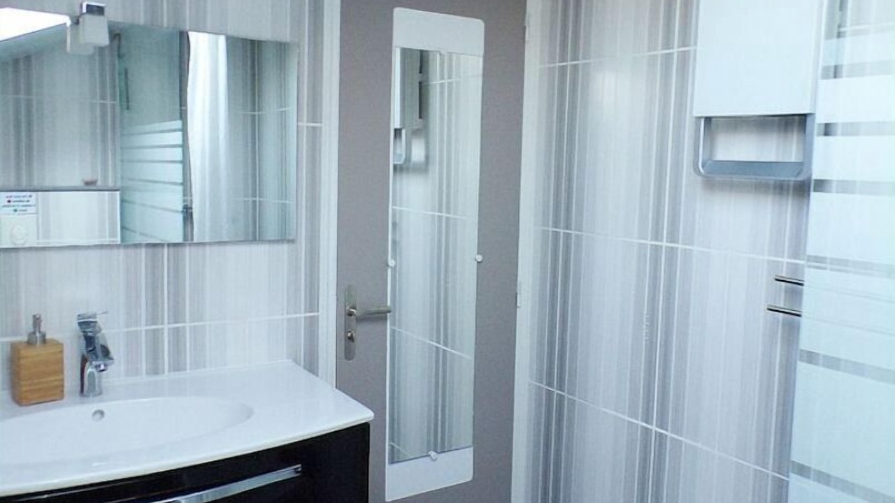 Photo of Bathroom in La Roche-Clermault