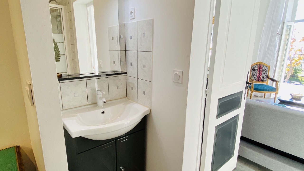 Photo of Bathroom in 16th Arrondissement