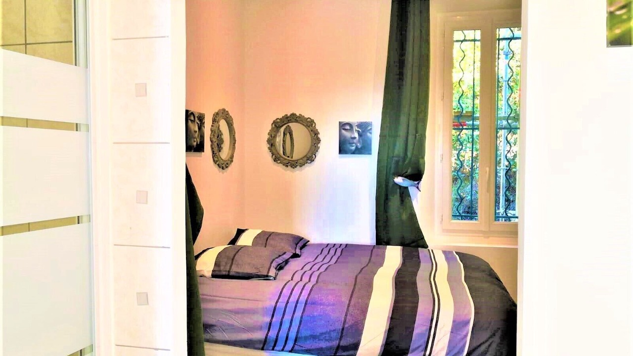 Photo of Bedroom in 16th Arrondissement