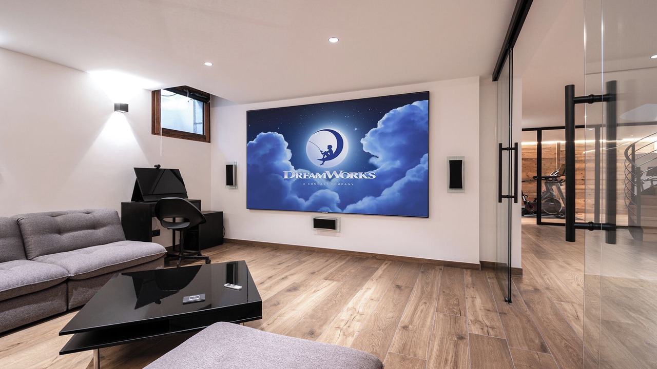 Photo of Others in Les Tines