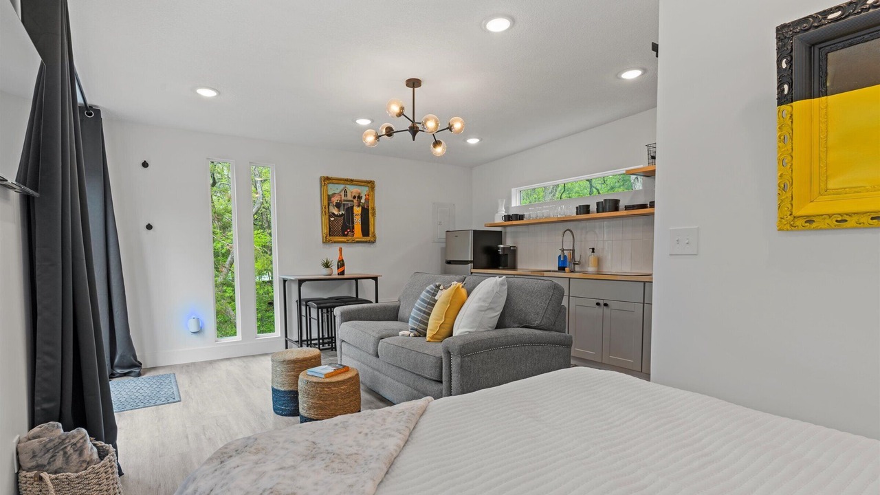 Photo of Bedroom in Linn Valley