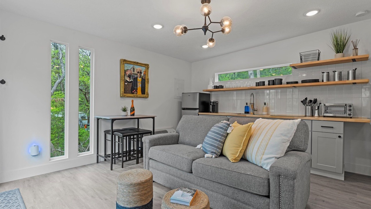 Photo of Bedroom in Linn Valley